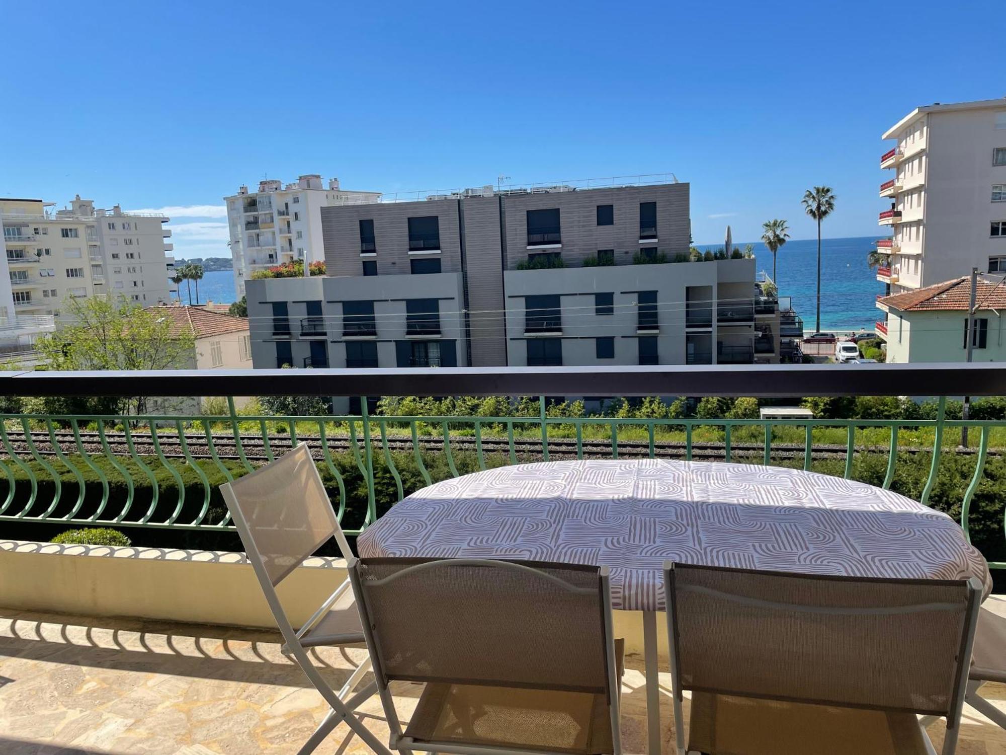 T3 Apercu Mer Antibes Exterior photo